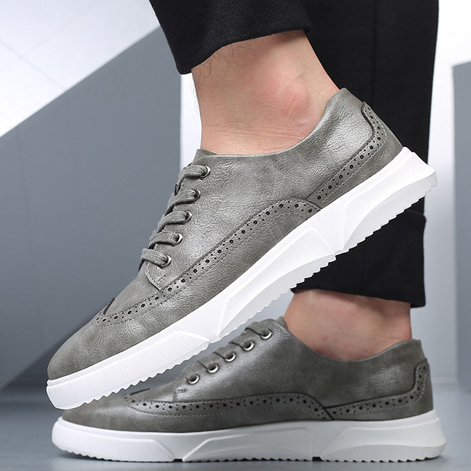 Adrián Brogue Detail Sneakers