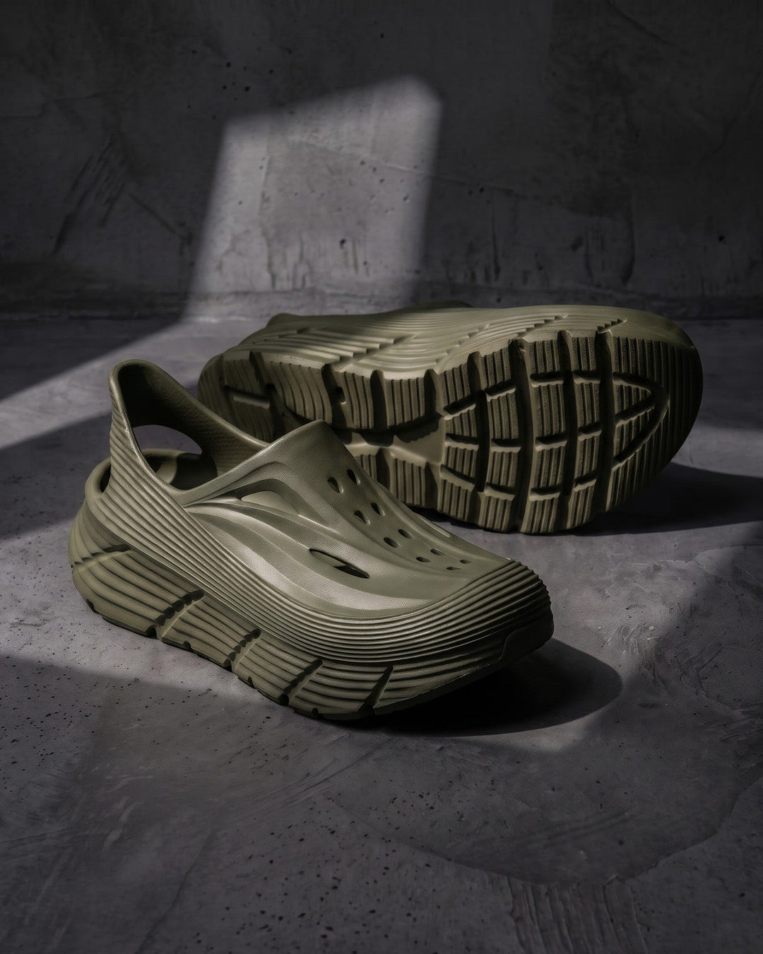 Ugo Slip-On Sneakers
